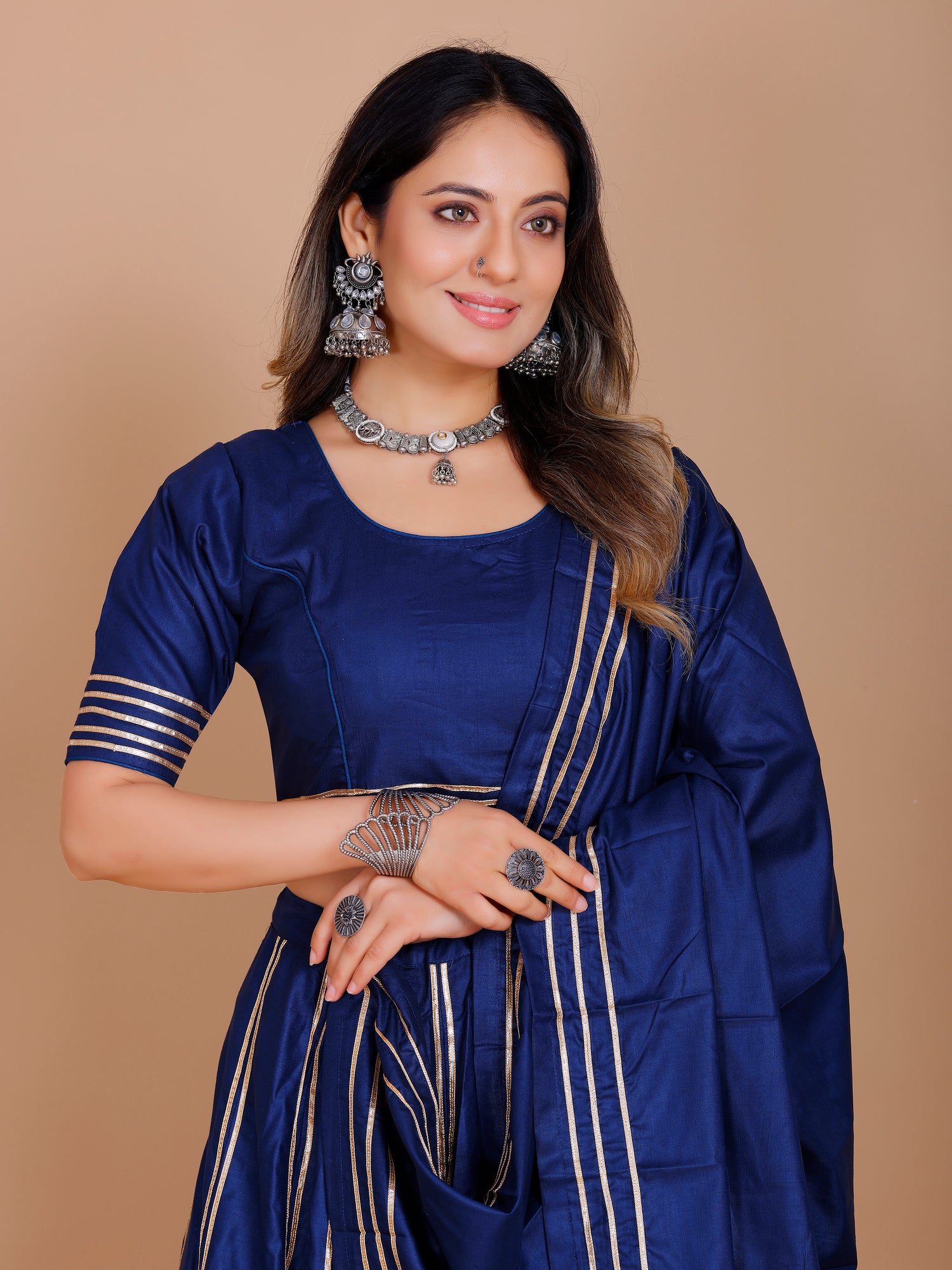 Meera Lahenga Choli