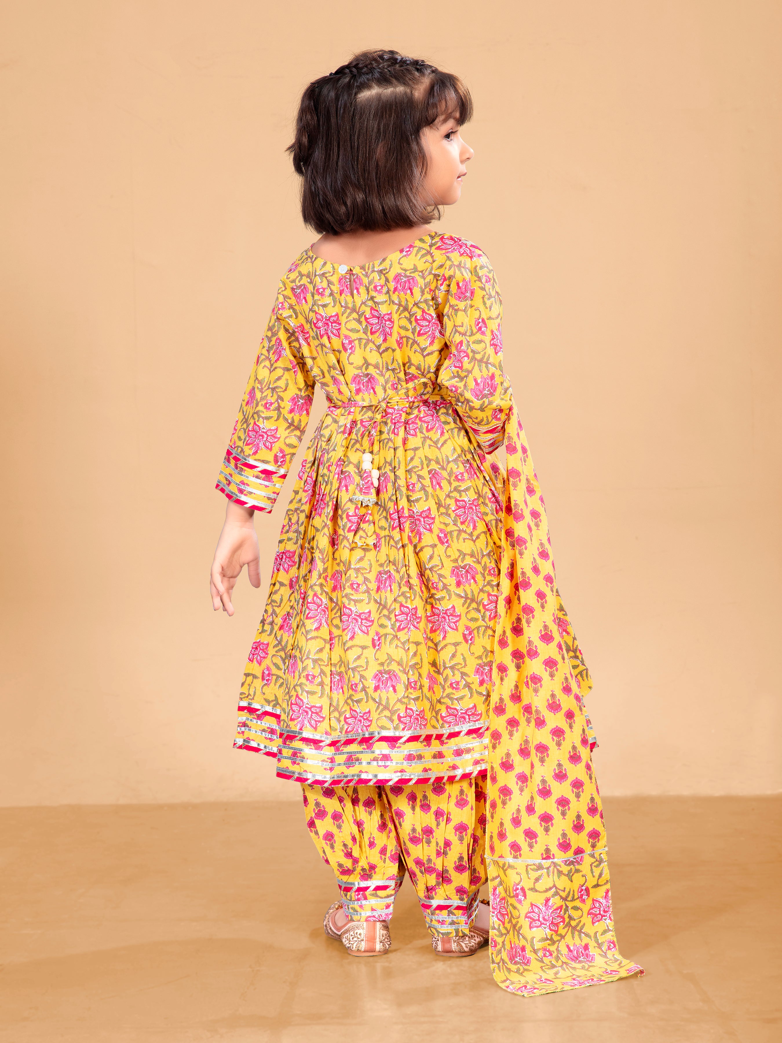 Girls Patiyala Suit