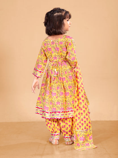 Girls Patiyala Suit