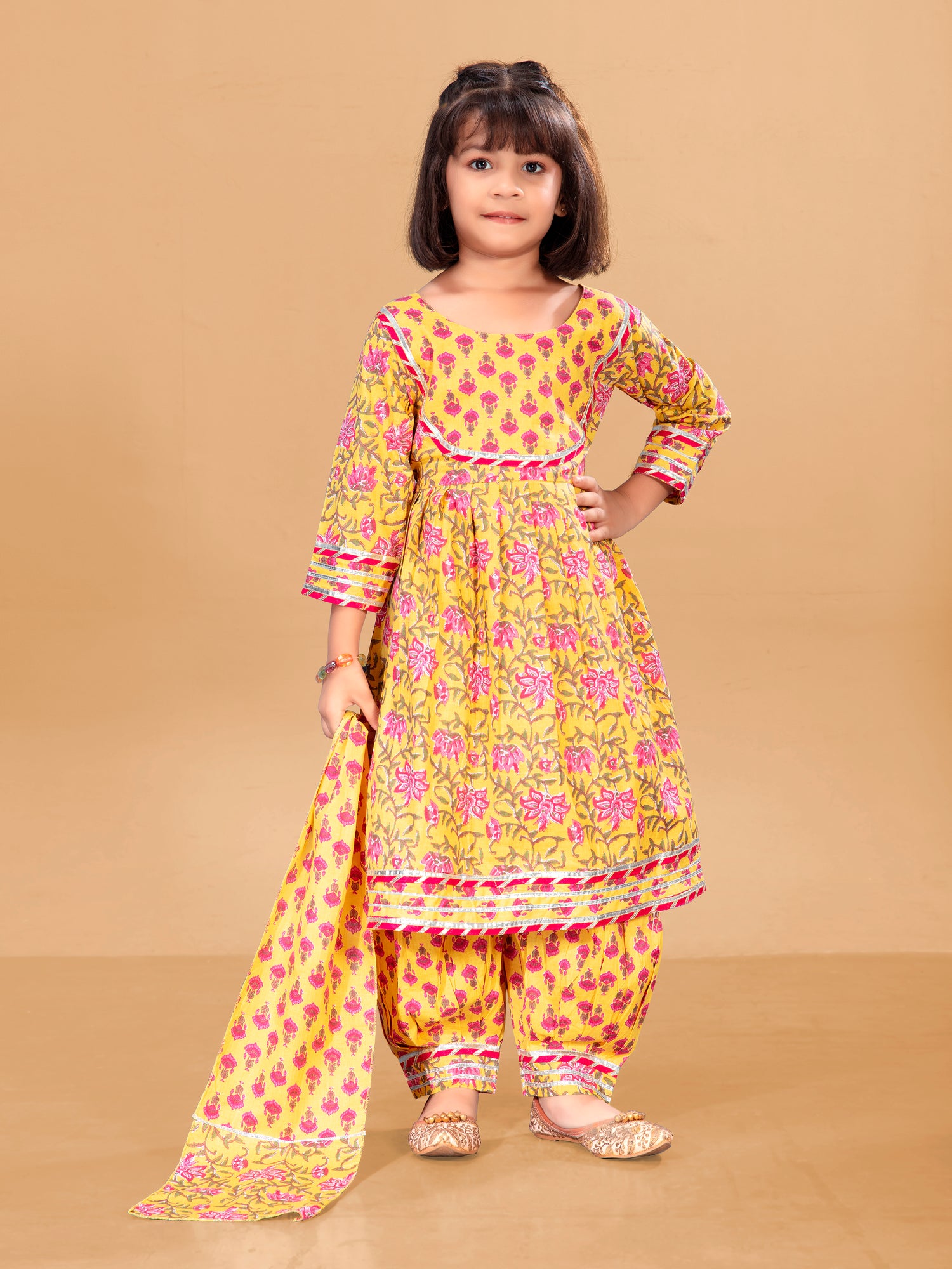 Girls Patiyala Suit