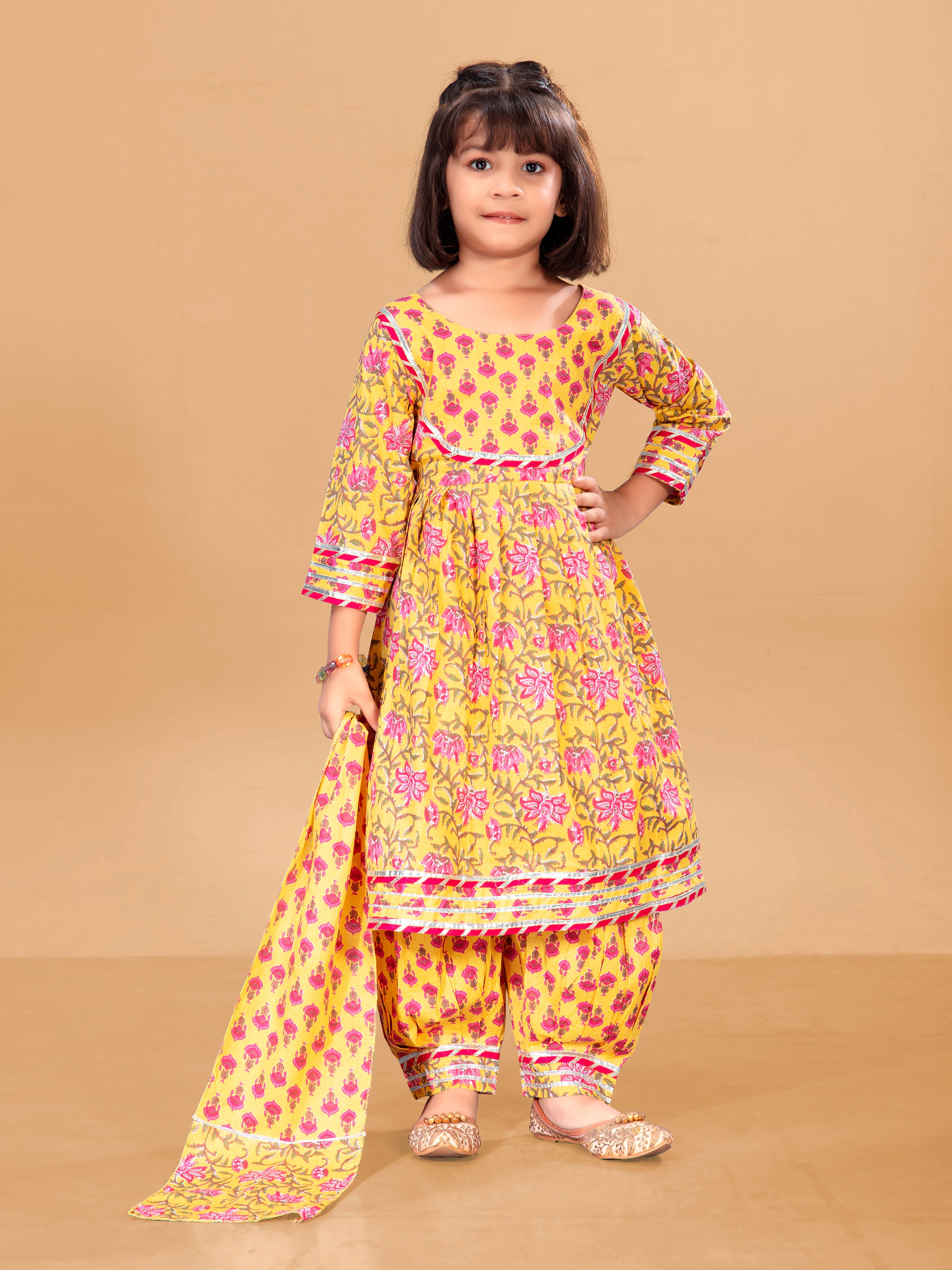Girls Patiyala Suit
