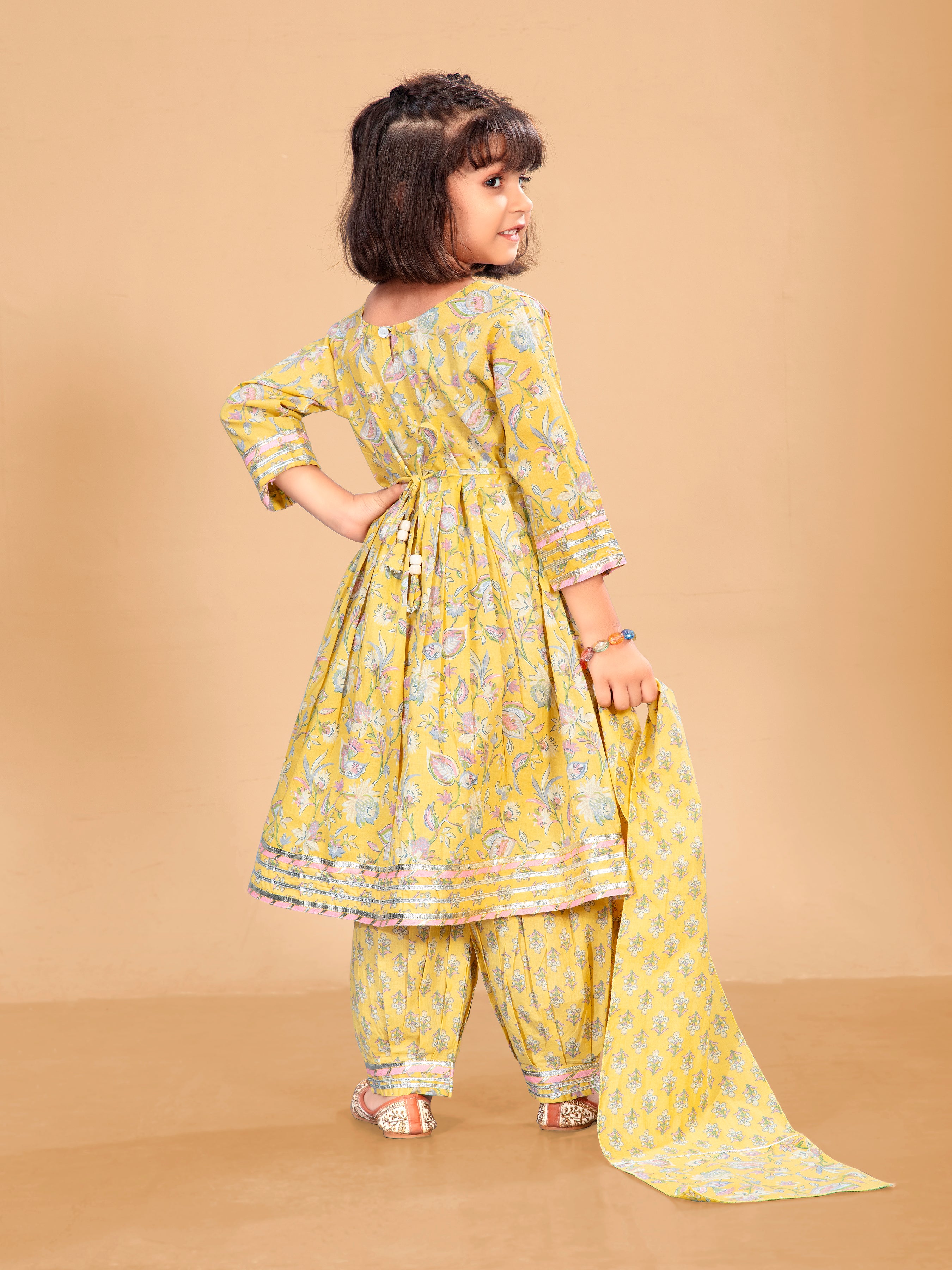 Girls Patiyala Suit