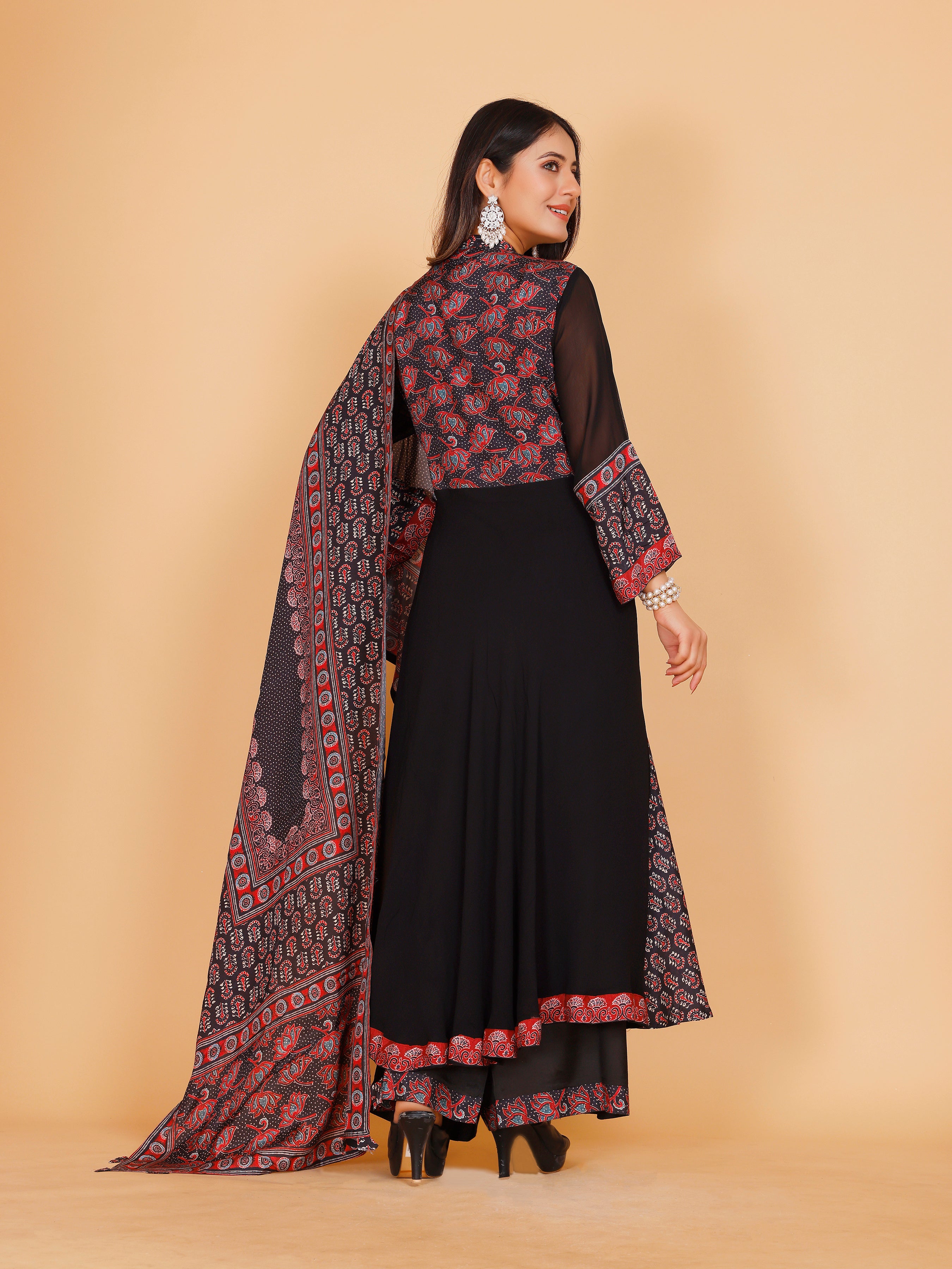 Nargis Palazzo Suit