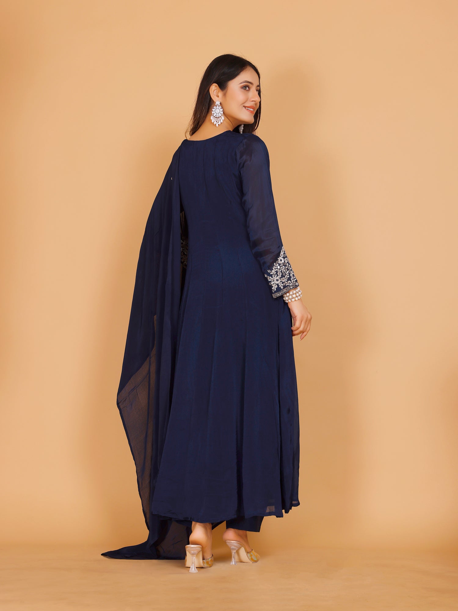 Kesri Kamiz &amp; Pant