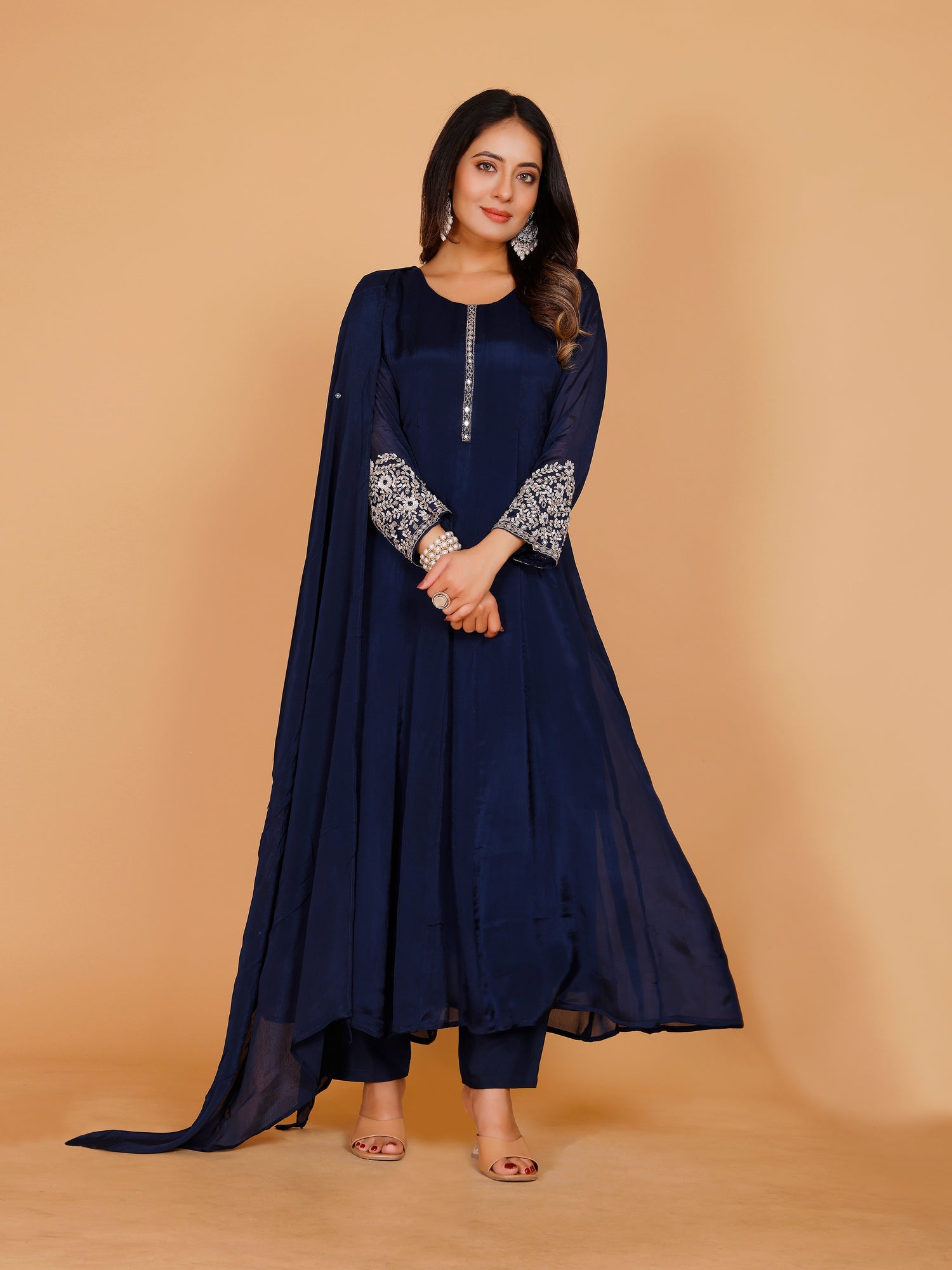 Kesri Kamiz &amp; Pant