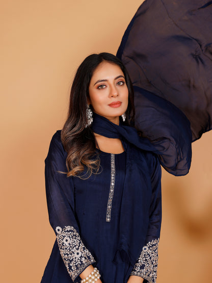 Kesri Kamiz &amp; Pant