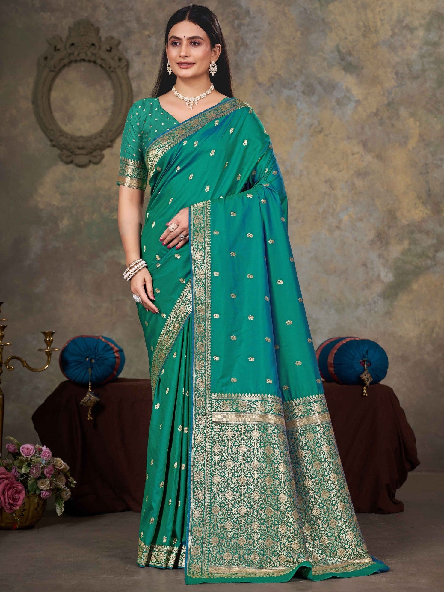 Prachi Saree