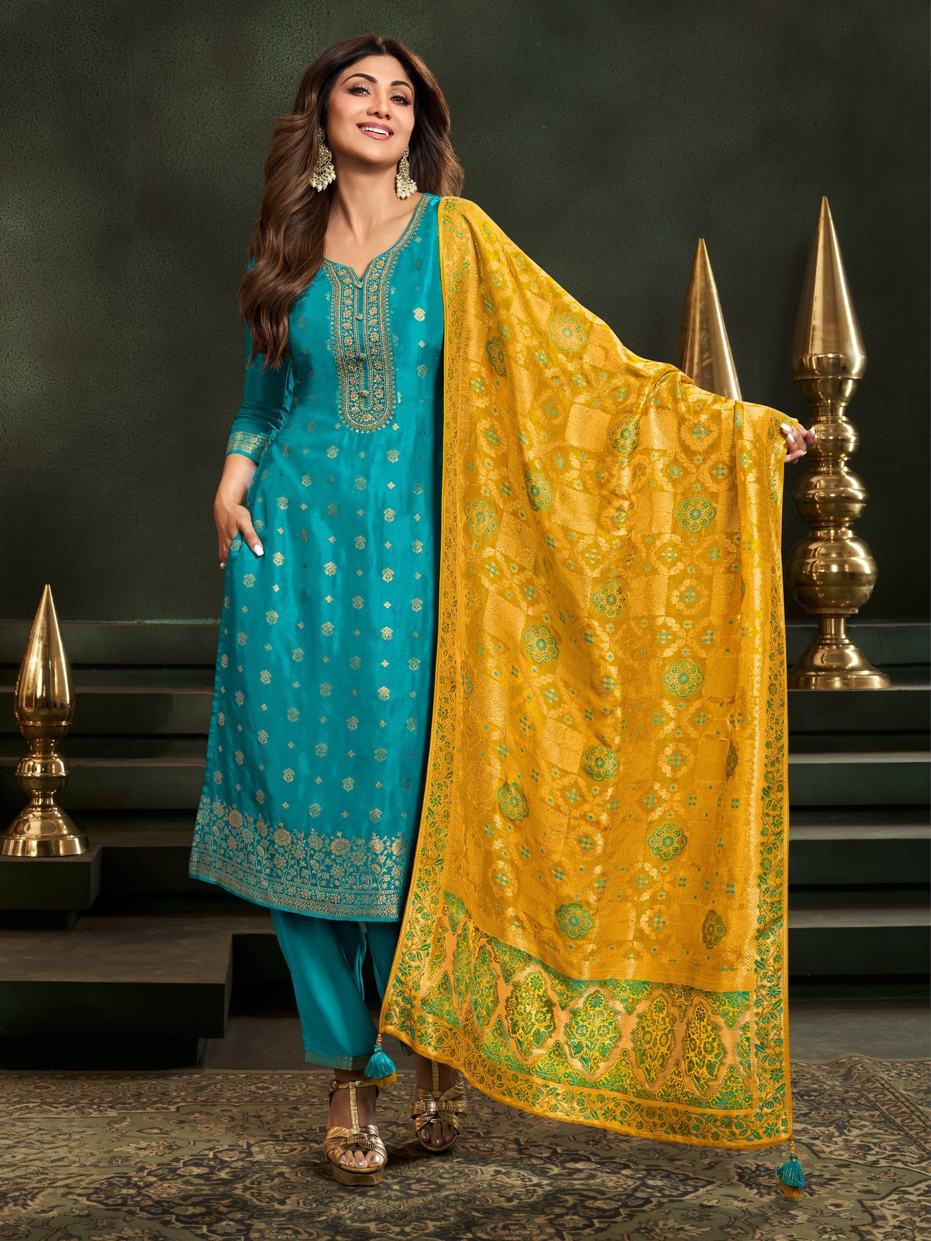 Aneri Kamiz &amp; Pant