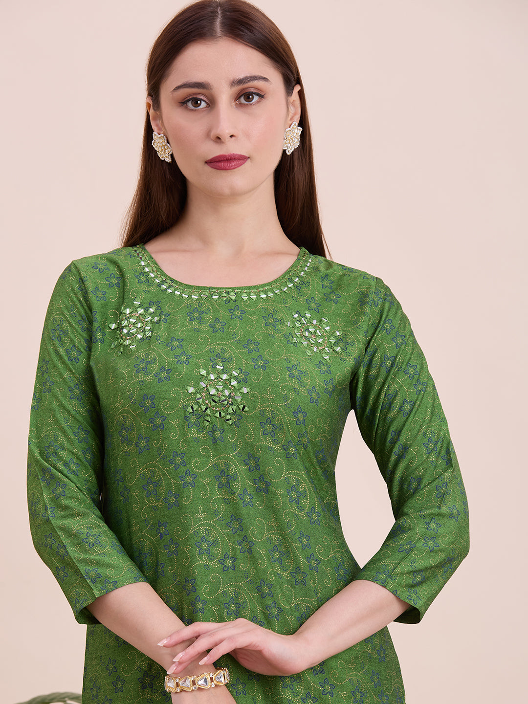 Nisha Kurti