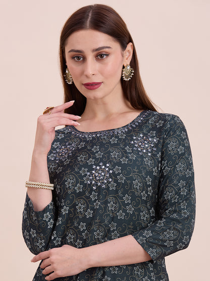 Nisha Kurti