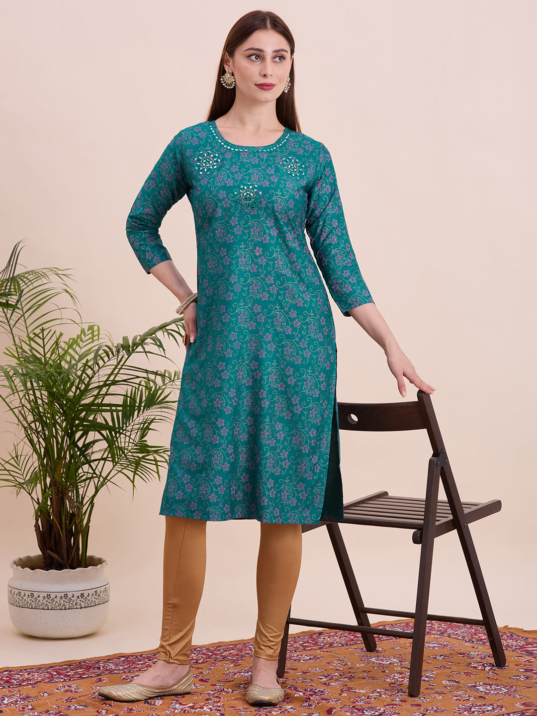 Nisha Kurti