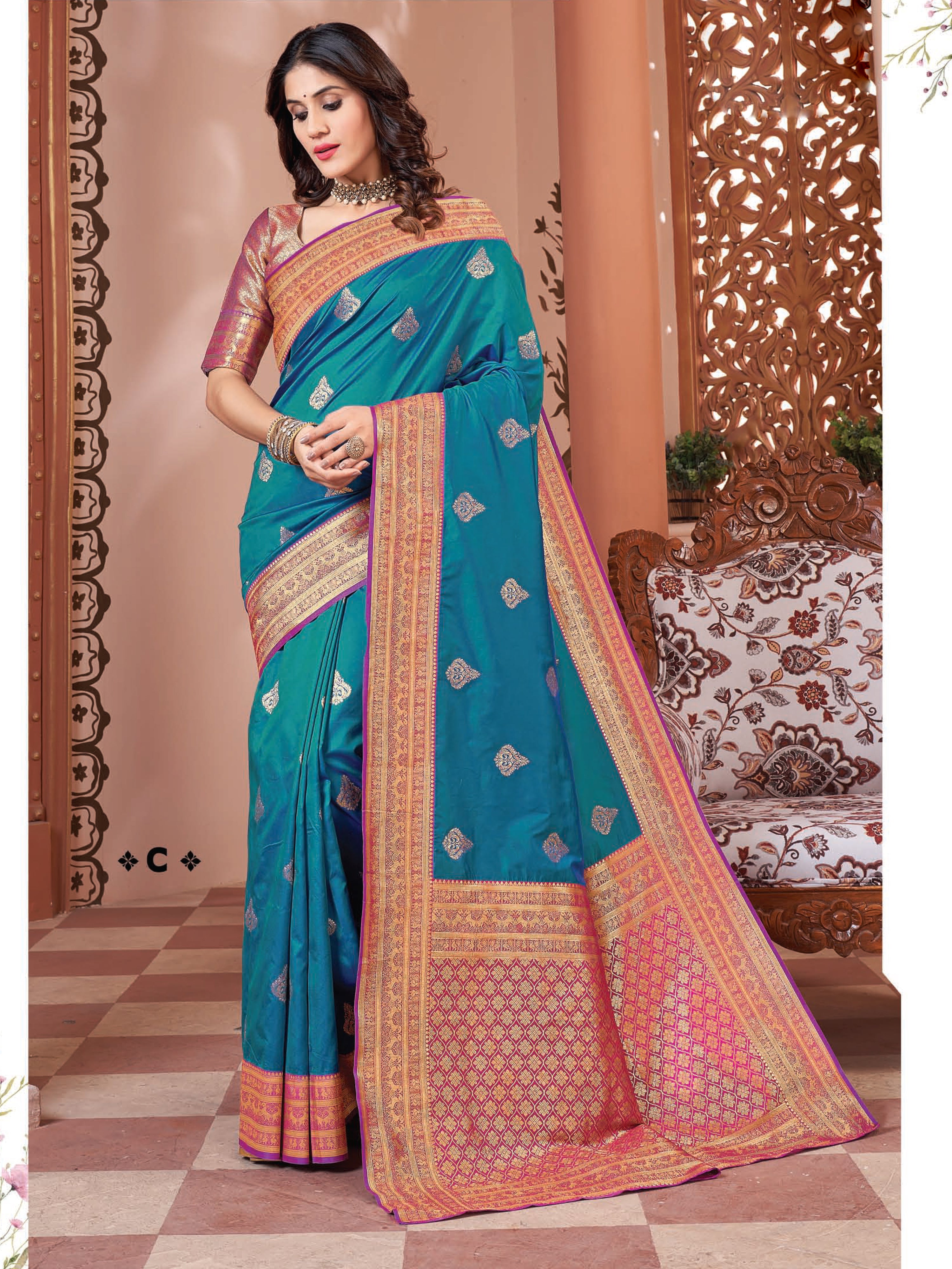 Vaidehi Saree
