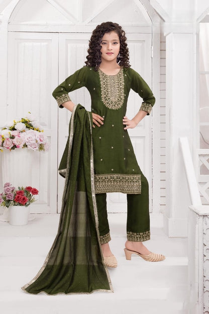 Shreya Kamiz &amp; Pant