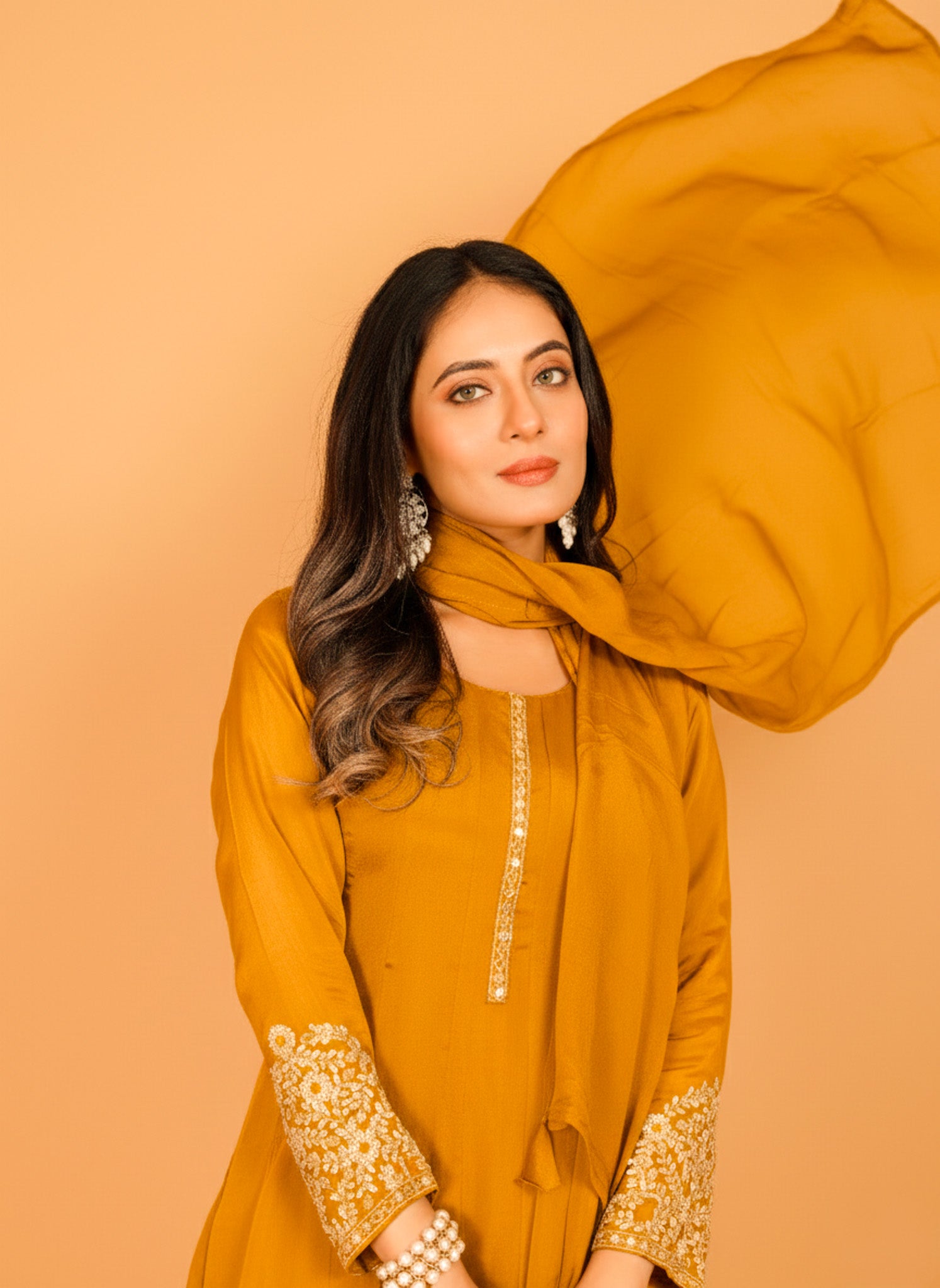 Kesri Kamiz &amp; Pant